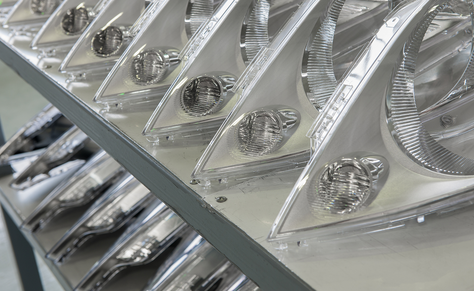 Automotive lighting lenses for inspection